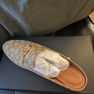 Khaki Coach Slides